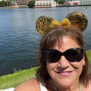 Meet your Posher, Christine